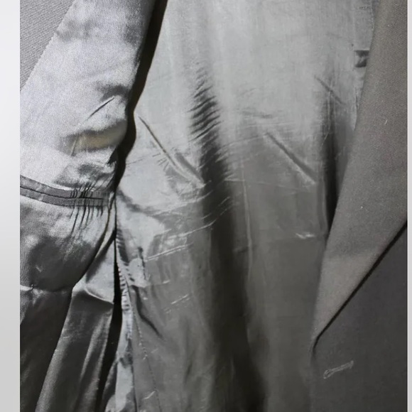 DKNY Men Blazer Black 40R Wool Italian Fabric Made In Hungary 2 Buttons - Picture 10 of 13